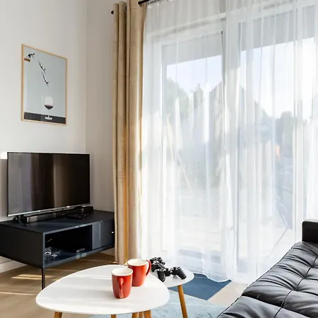 27 Lakeside Retreat By Bookinghost