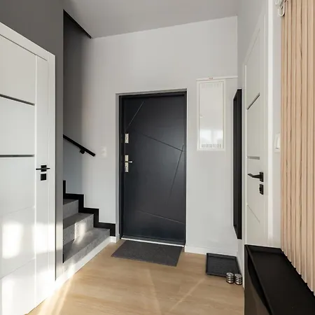 27 Lakeside Retreat By Bookinghost Laczyno