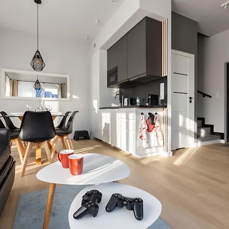 Apartamento 27 Lakeside Retreat By Bookinghost