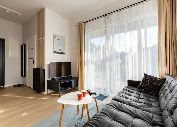 27 Lakeside Retreat By Bookinghost Laczyno