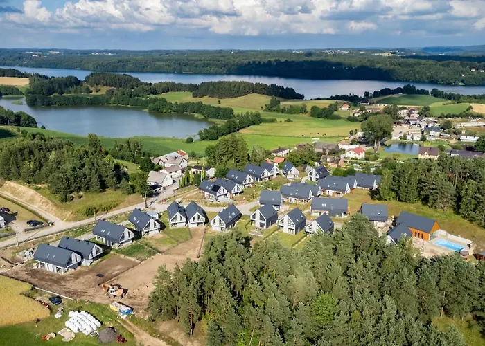 27 Lakeside Retreat By Bookinghost *